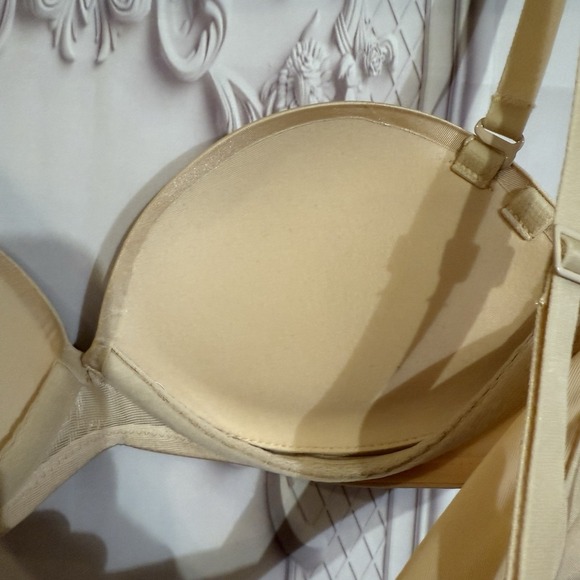 Skims Ultimate Push Up Strapless Bra In Sand Size 32B NWT $64 - Picture 8 of 12